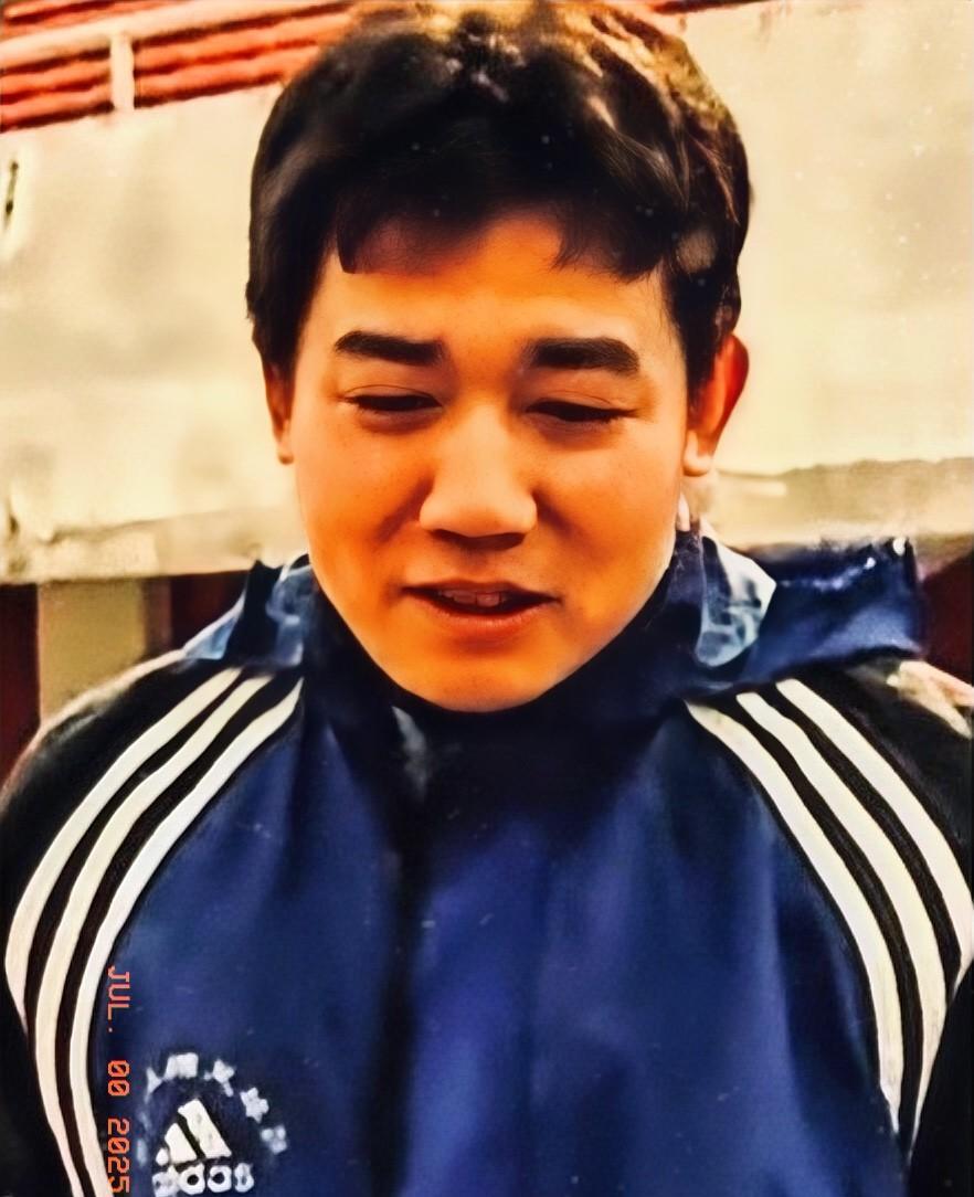 一个进球可以吹一辈子，他做到了。三十年前天津足球的带刀侍卫邵庚，这个名字你可能