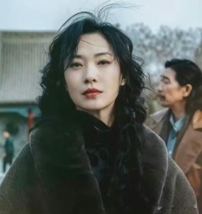 大家发现没有王佳佳身上有个玄学只要她演的电视剧，不管主角还是配角，观众总