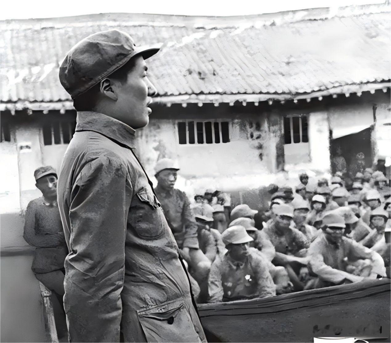 红军各部队分批抵达陕北，不同阶段剩余人数有明确变化，枪支弹药极度匮乏，而到达陕北