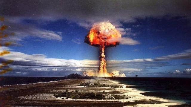 拥有核武器的9个国家中，最穷的巴基斯坦，是如何获得核武器的？1974年，隔壁印