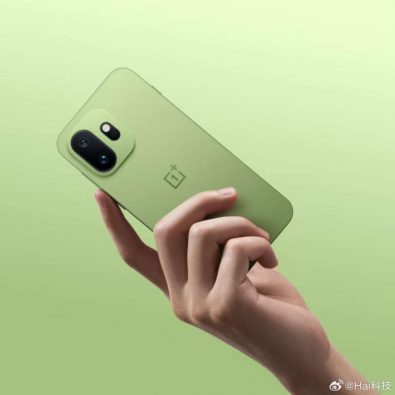 生活带点绿，有滋又有味；日子添点绿，万事都顺遂。一加15T这质感、这颜色，喜欢