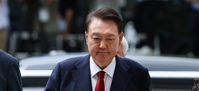 尹锡悦拘留所里的新花样尹锡悦被关进拘留所后，竟然开始抱怨