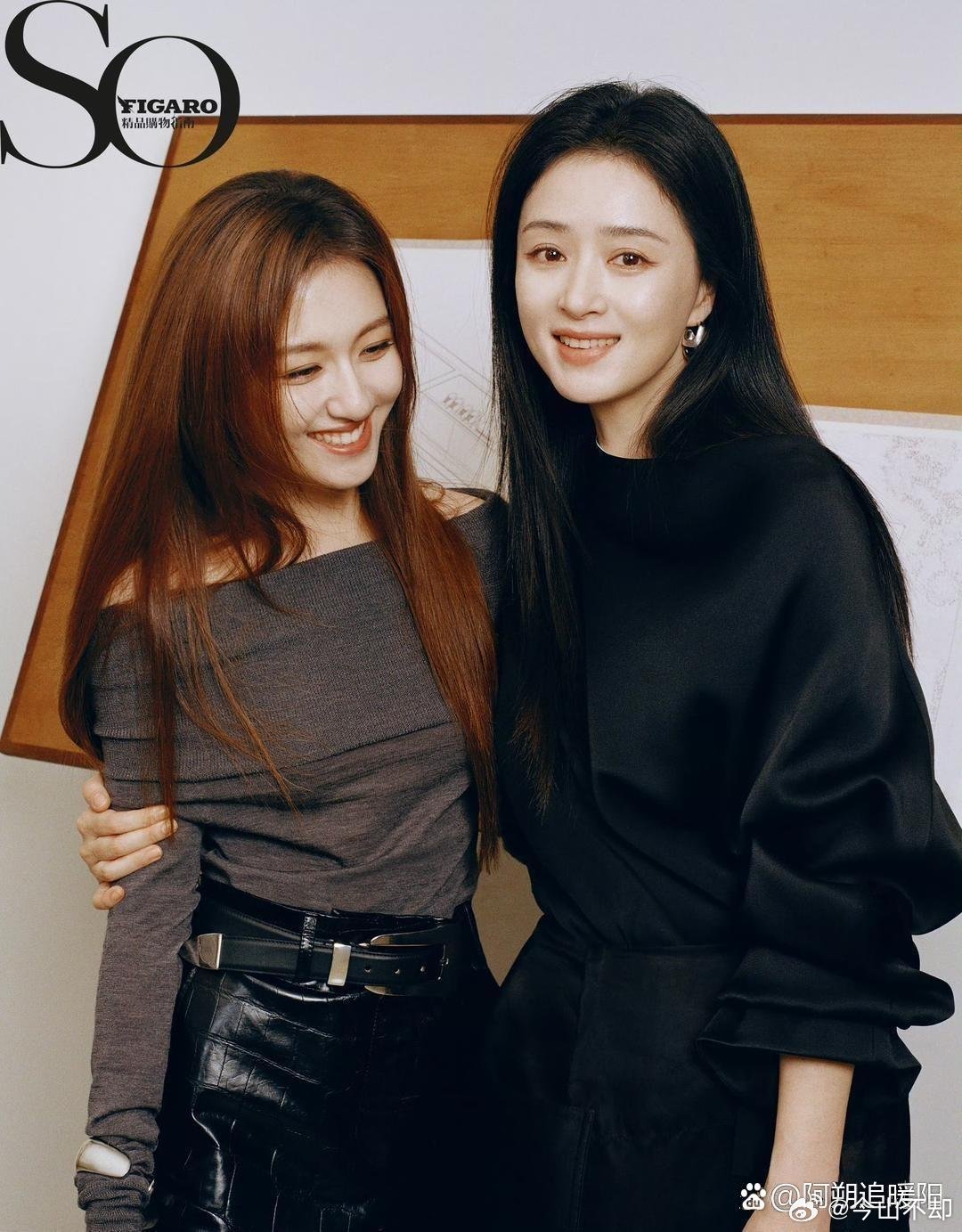 蒋欣和李兰迪拍的双人杂志，俩人美的难分高下，气质也搭​
