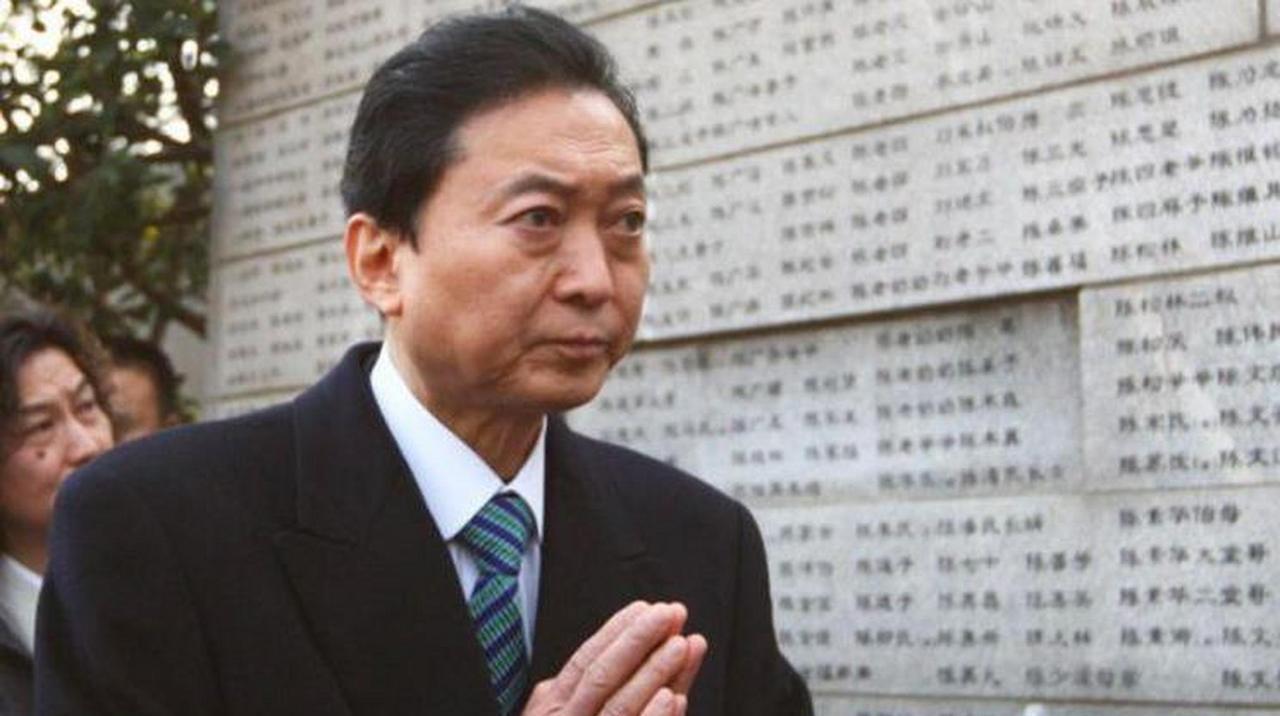 这次93大阅兵，有两个外国友人顶着巨大的压力而来。一位是日本前首相鸠山由纪夫，
