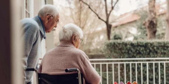 脸都不要了！9月8日上海一老太为给孙子买婚房，以280万元卖掉自己住的