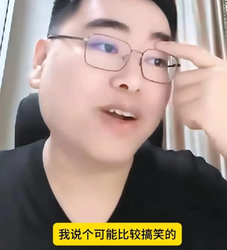 智界卖爆了，汽车博主爆料：因新款问界M7带火了智界R7。为什么这么说呢，因为