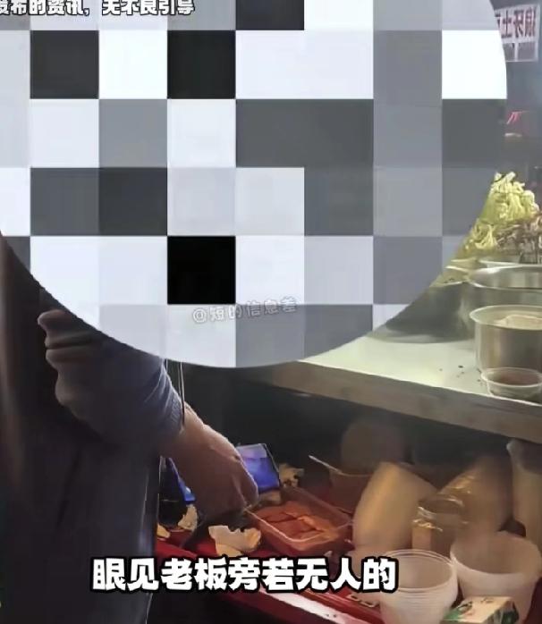 一句是你们外地人没有吃习惯，地摊串串上热搜。一对情侣去成都旅游，看到了一家路边摊