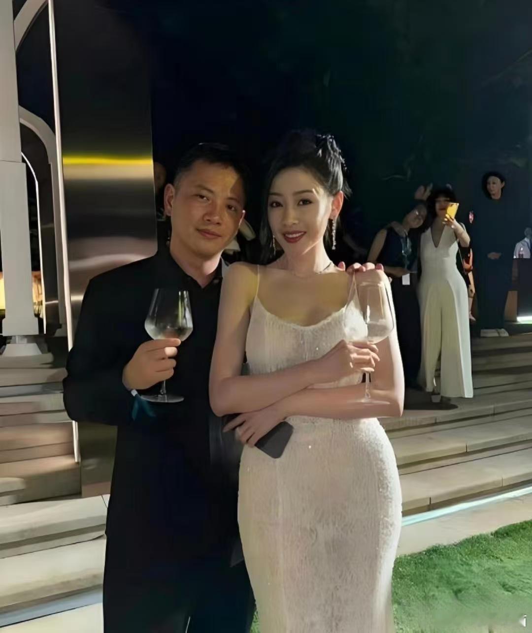 实在没有看出来这个是谁啊