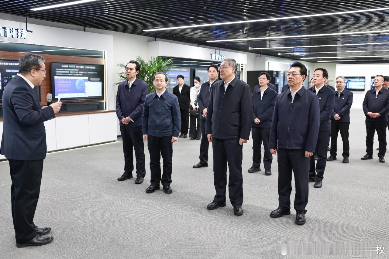 3月12日，宁夏党政代表团在北京市学习考察并座谈交流，期间去了小米集团、快手公司