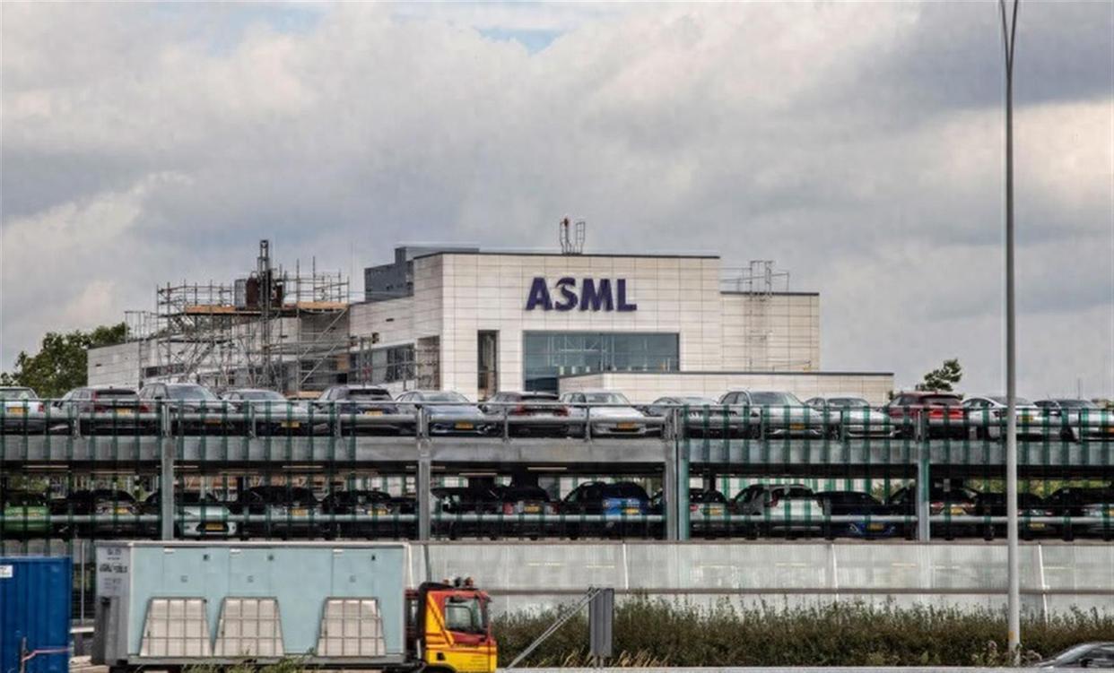 印度又觉得自己行了！代表团高调访问荷兰，用50%补贴挖角芯片企业！美光工厂刚投产