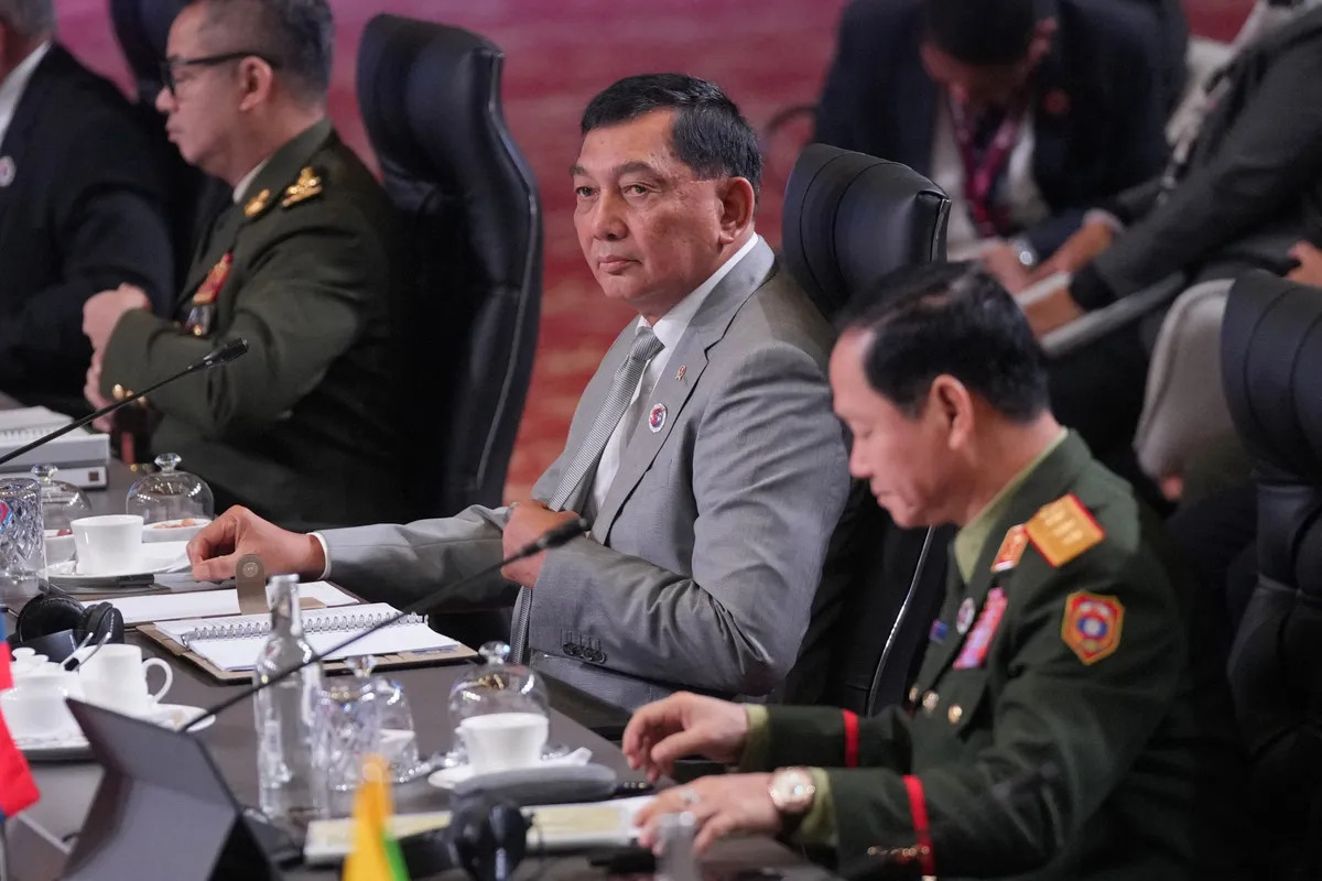 印度尼西亚国防部长最新回应购买歼-10:没有下单,我们还在考虑。“我们可以去任何