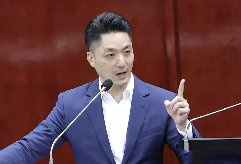 “全程脱稿，表达清晰，讲话游刃有余，堪称演讲界的天花板。”你看看