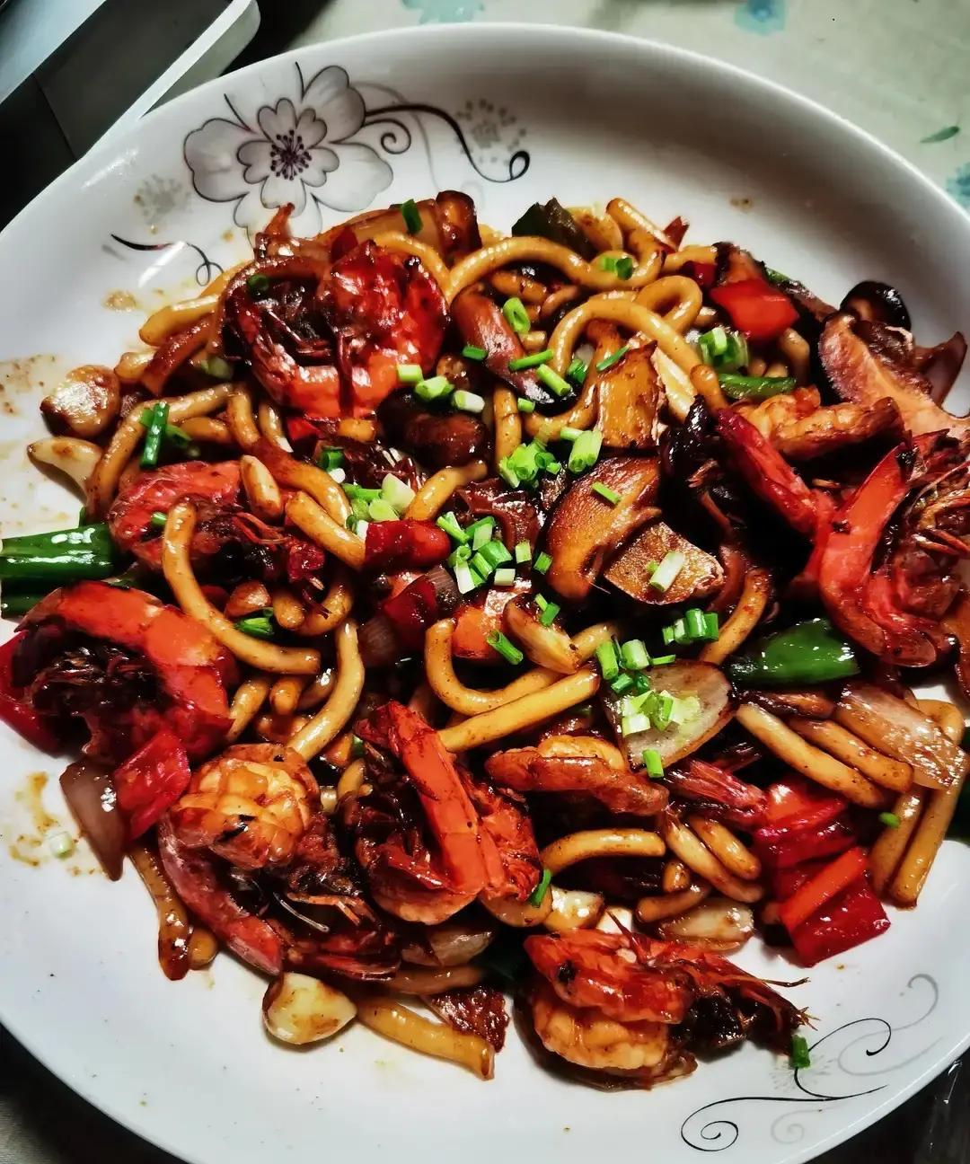 侄子年初十上门拜年，张嘴就提去年我妈给你家一千块，你俩闺女连人影都没见。大姑