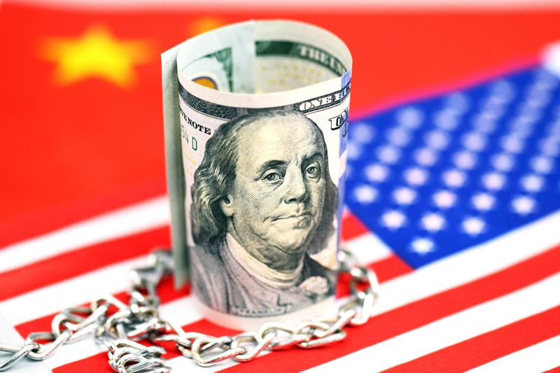 1月23日，美债抛售势头极为强劲，新兴市场股票与黄金价格均大幅上扬。投资者纷纷将