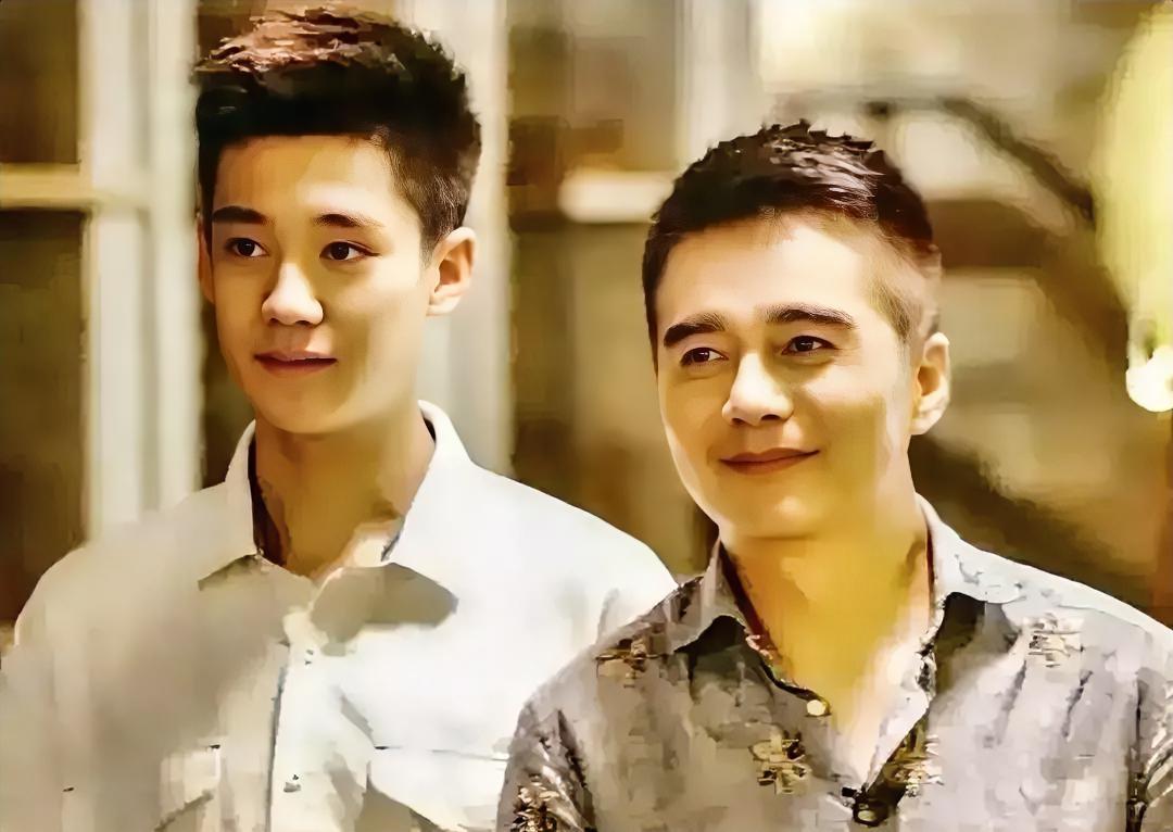 我发现：许亚军和何晴离婚后，有一个反常识的细节——两人离婚后不仅没有老死不相