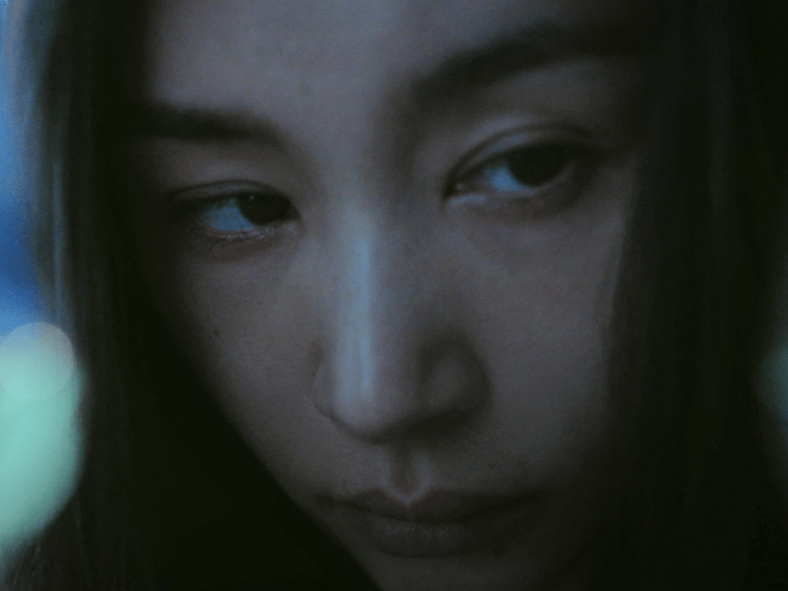 王子文演姓曲的还是如此权威一个是火，热烈张扬烧得人难忘；一个是冰，清冷易碎冻得