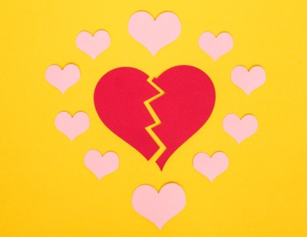 一段发人深省的话：“女人跟男人分手，90％都是因为嫌弃男人穷，男人跟...