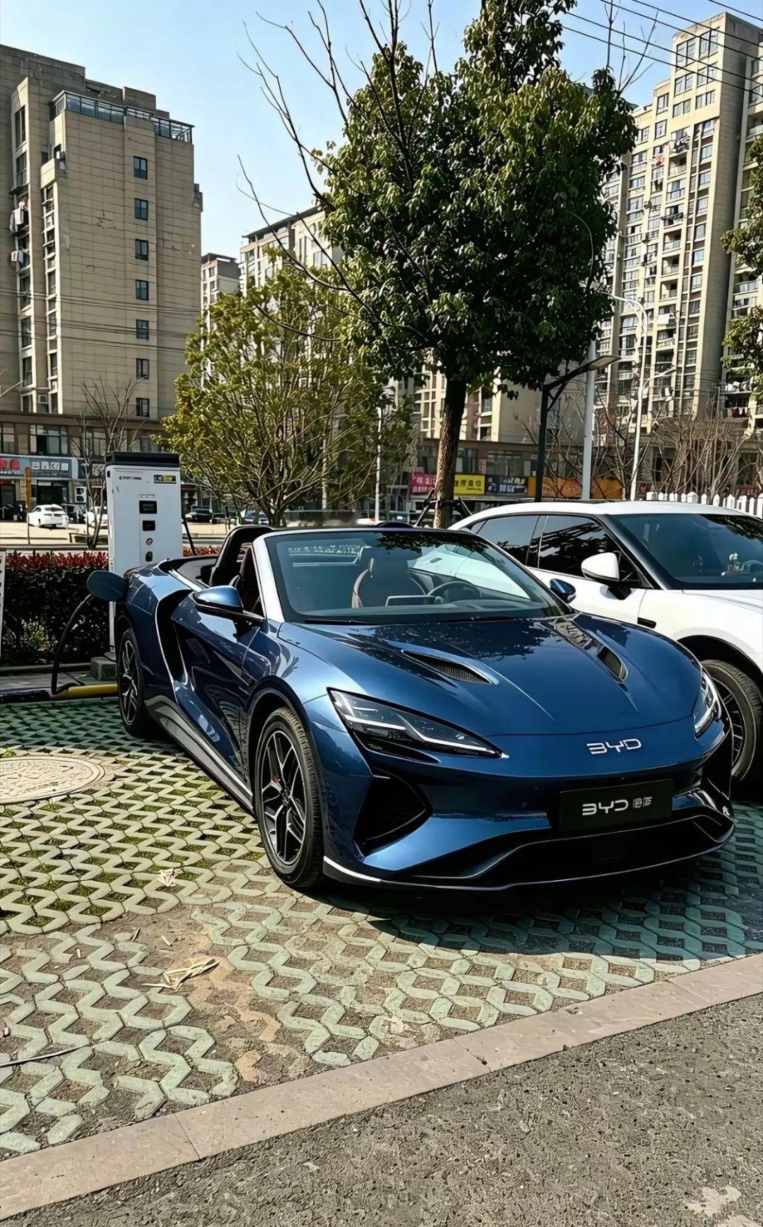 比亚迪敞篷，大家看看怎么样