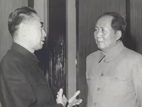 威尔逊曾说过：“在1935年的遵义会议上，周恩来做一个重大的决定，他从毛泽东的领