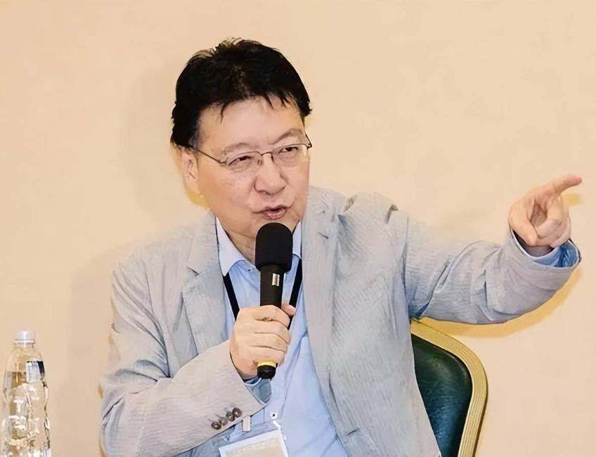 赵少康又胡言乱语了！赵少康这个说法有问题他把大陆发展归功于台商这个观点