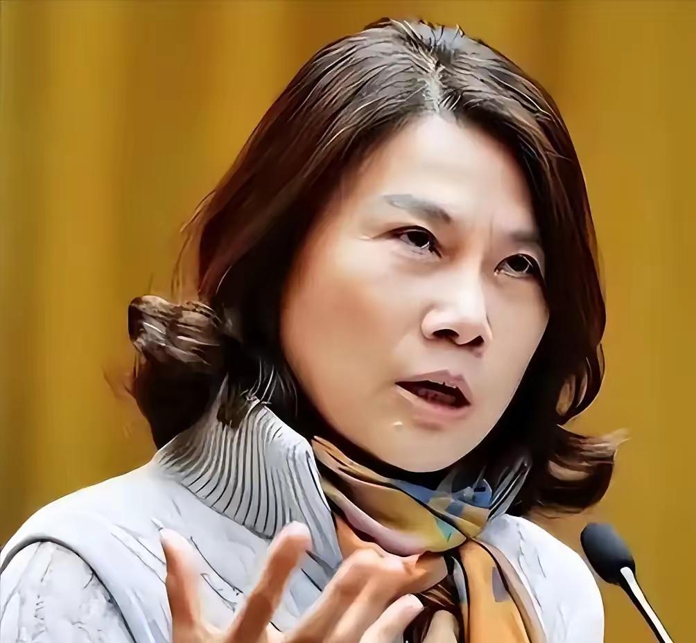 董明珠实在太精明！！！格力自办技校是多赢！8月17日，格力技校发布首届招生简章