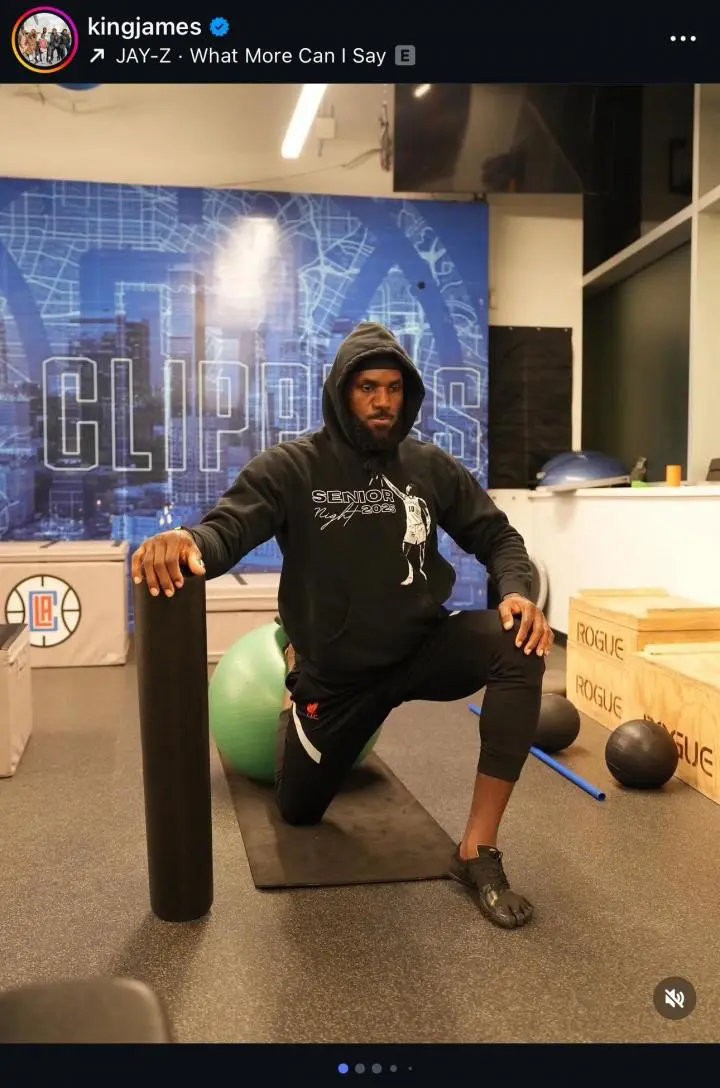 前NBA中锋奥尔登波利尼斯参加拜伦斯科特节目谈詹姆斯在快船训练馆训练：勒布朗太自