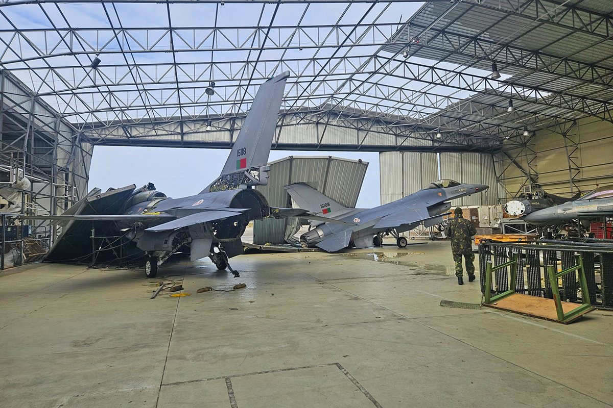 遭受暴风袭击的葡萄牙空军F-16