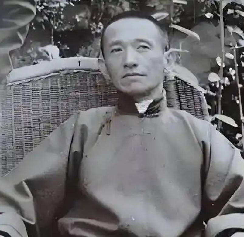 1919年，难忍丧妻之痛的陈布雷，把一身邪火都发到了刚出生的女儿身上，他一怒之下