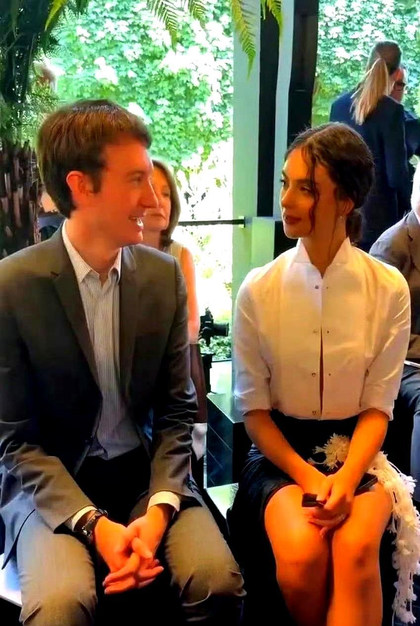 兜兜转转还是选择门当户对：lisa前男友LV三公子亮相Dior秀场，与球花千金热