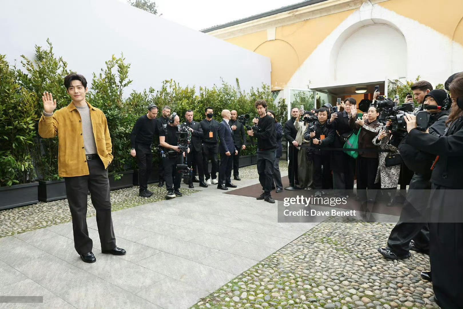 岁月不饶人啊。说40+都有人信了。