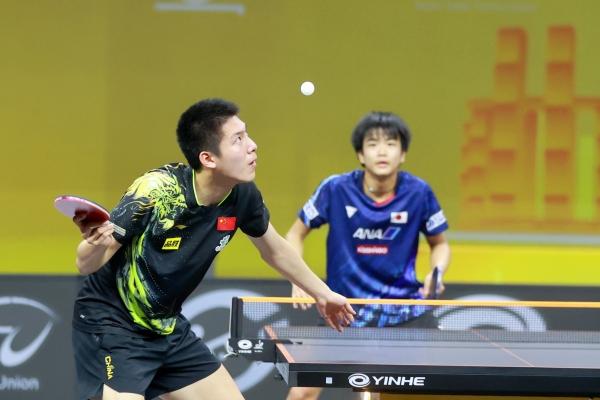 以为能包揽冠亚军，没想到双双出局，日乒遭到沉重打击！重庆冠军赛日本队张本智和与