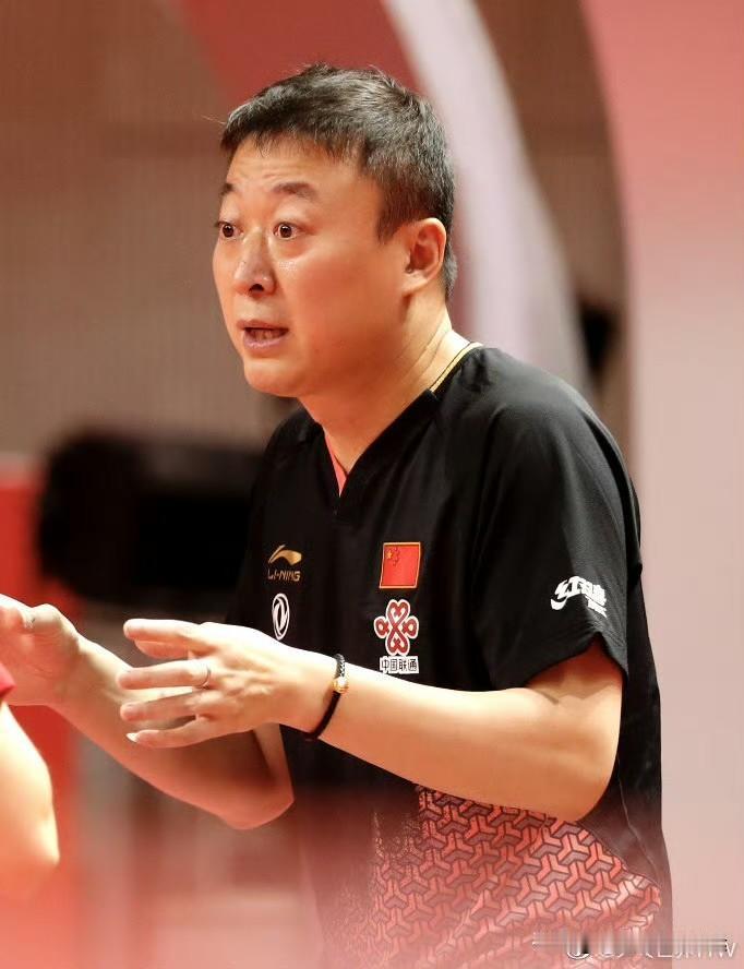 乒乓球亚洲杯国乒队员场外指导盘点1、马琳（女队主教练）—指导孙颖莎、王曼昱2