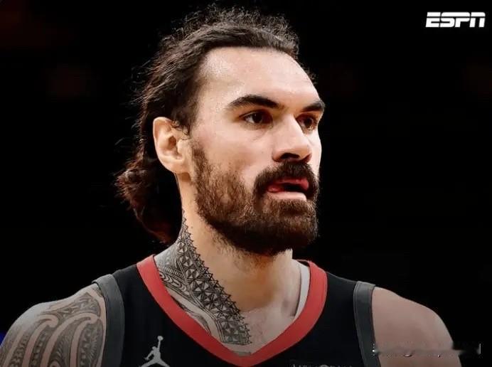 著名美记Shams更新动态，转发了火箭与亚当斯的续约消息。据ESPN消息人士