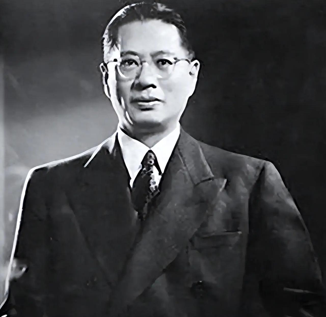 1933年，蒋介石逼要军费时打了宋子文一耳光，宋子文愤然辞职一个掌管全国钱袋