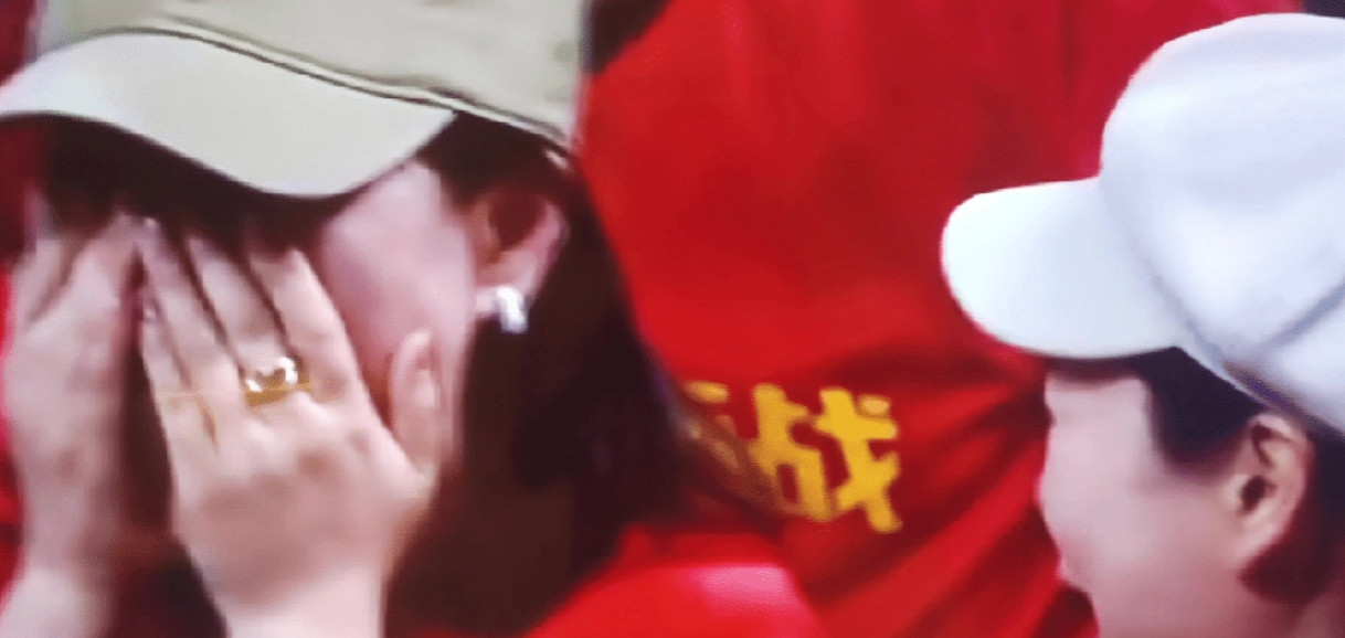 看到朱俊龙那个压哨三分直接破防了！这哥们儿手起刀落的样子简直帅炸，球刚离手就知道