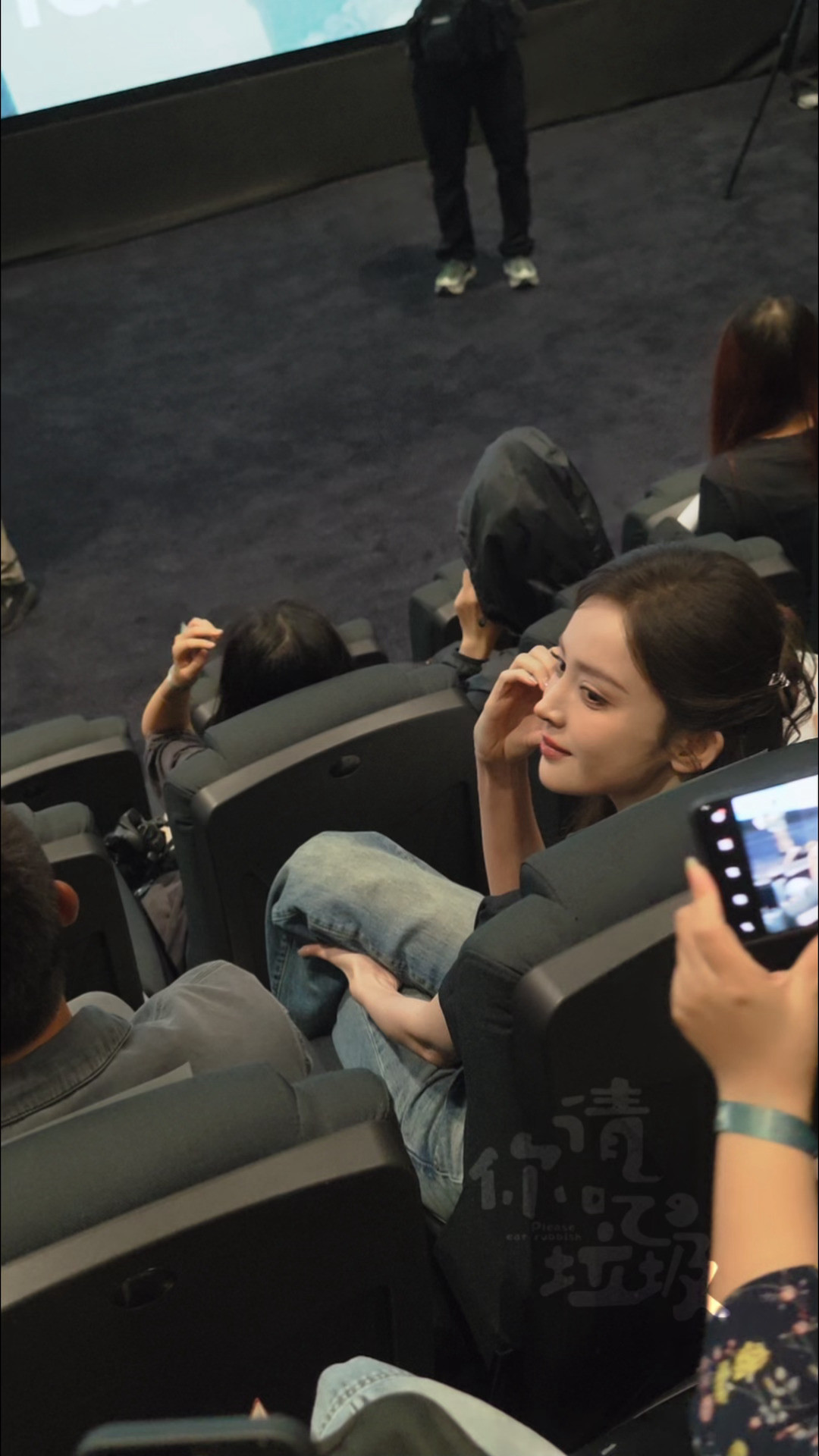 江疏影和娜扎这是真的一张漂亮的脸后面是另一张漂亮的脸，美晕了