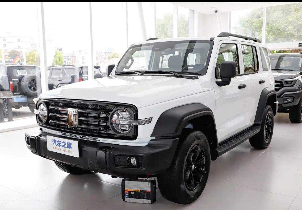 2025款坦克300上市信息及核心参数纪实2025款坦克300为5门5座越野