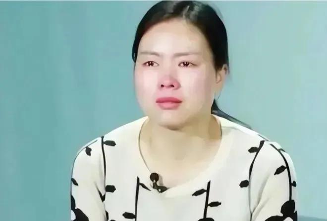 1992年，湖北一对夫妻抛下5岁女儿，双双自尽，没人告诉当时的吴家雨发生了什么，