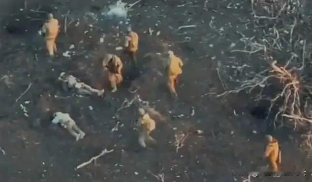 俄士兵曝光俄指挥官处决士兵的事件！俄乌战争届满四年，首次有前线的俄罗斯士兵，