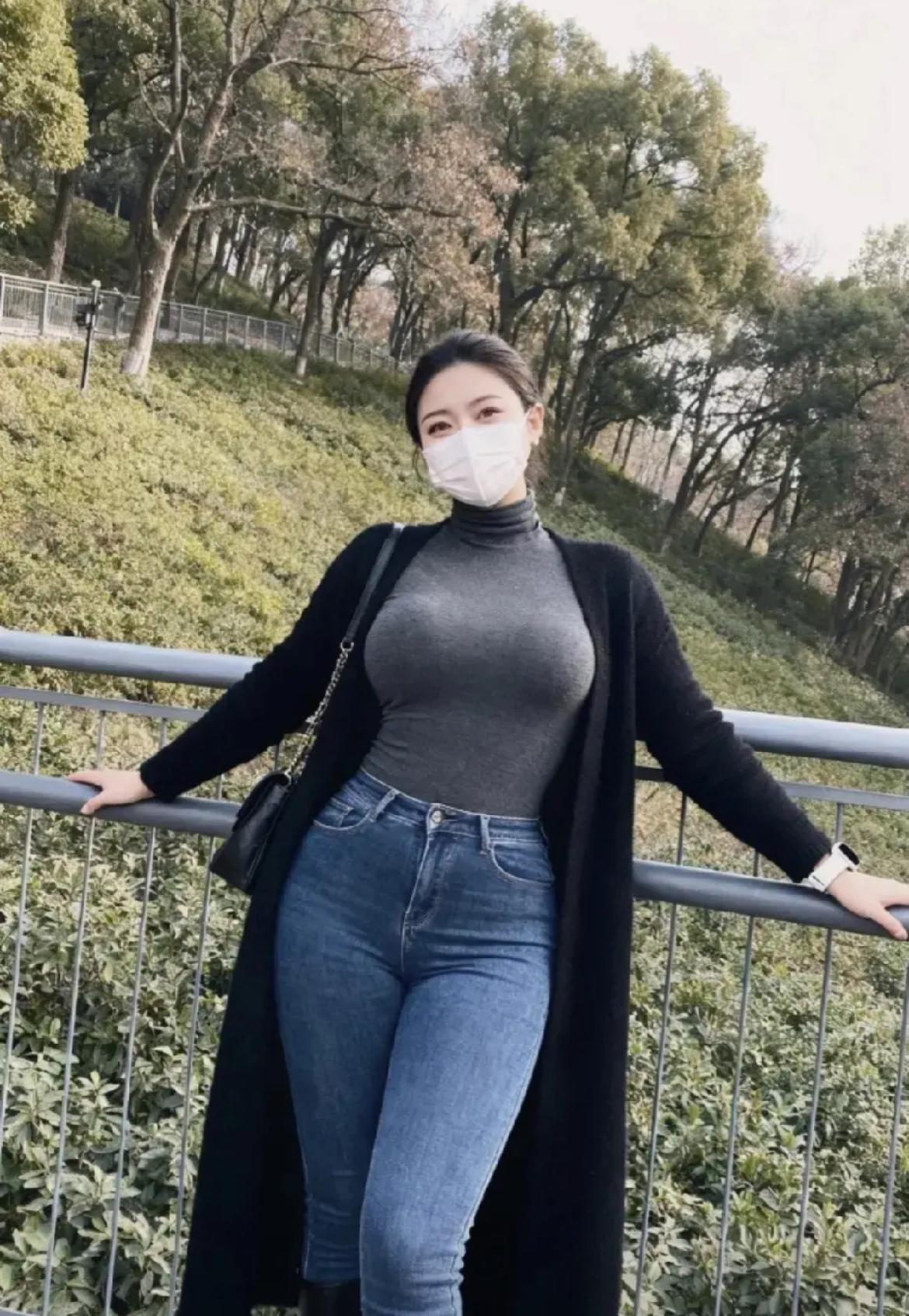 感情里若还存着温度哪会忍心伤害每次说分手都不是突然决定每次的变心都经