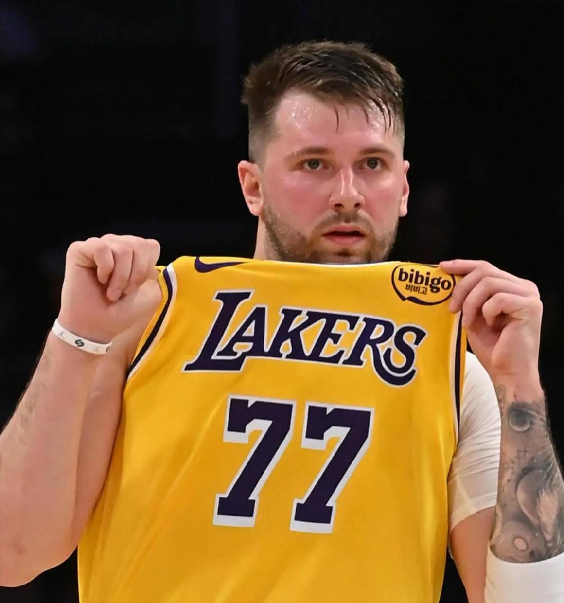 本赛季“空中接力”扣篮最多的球队：1、湖人——157次2、马刺——137次