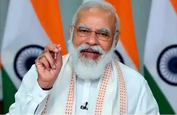 印度突然停购俄油！数十年友谊说断就断，莫迪这步棋，藏着最现实的算计全球炸锅