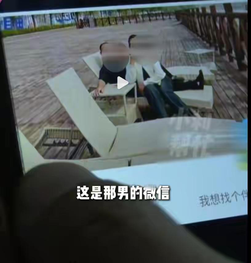 天下奇闻河南的李姓男子娶了个外籍老婆，已10年生育了两个孩子。前几天李姓男子