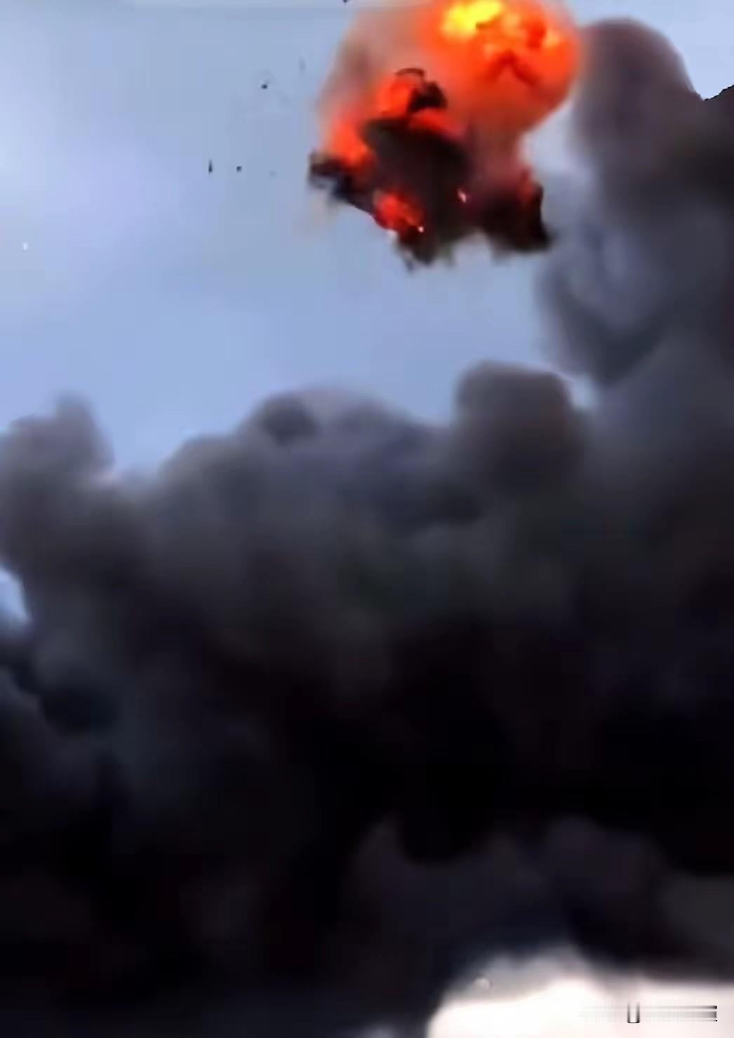 俄罗斯塞兹兰炼油厂的工程师们，可能快被逼疯了。7月12号凌晨，这群工程师刚把