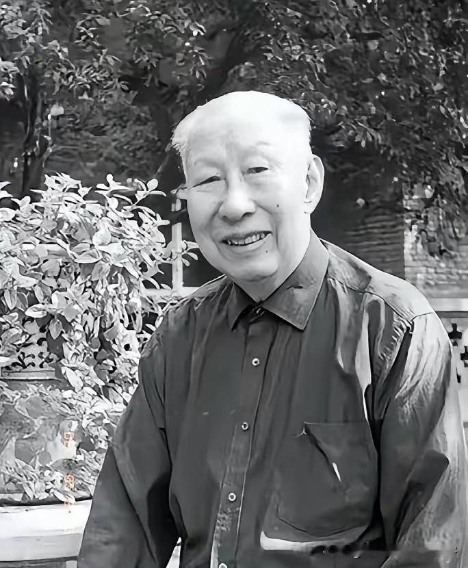 1943年，15个日本兵被八路军堵在窑洞里，他们拒不投降，没曾想八路军指战员曾美