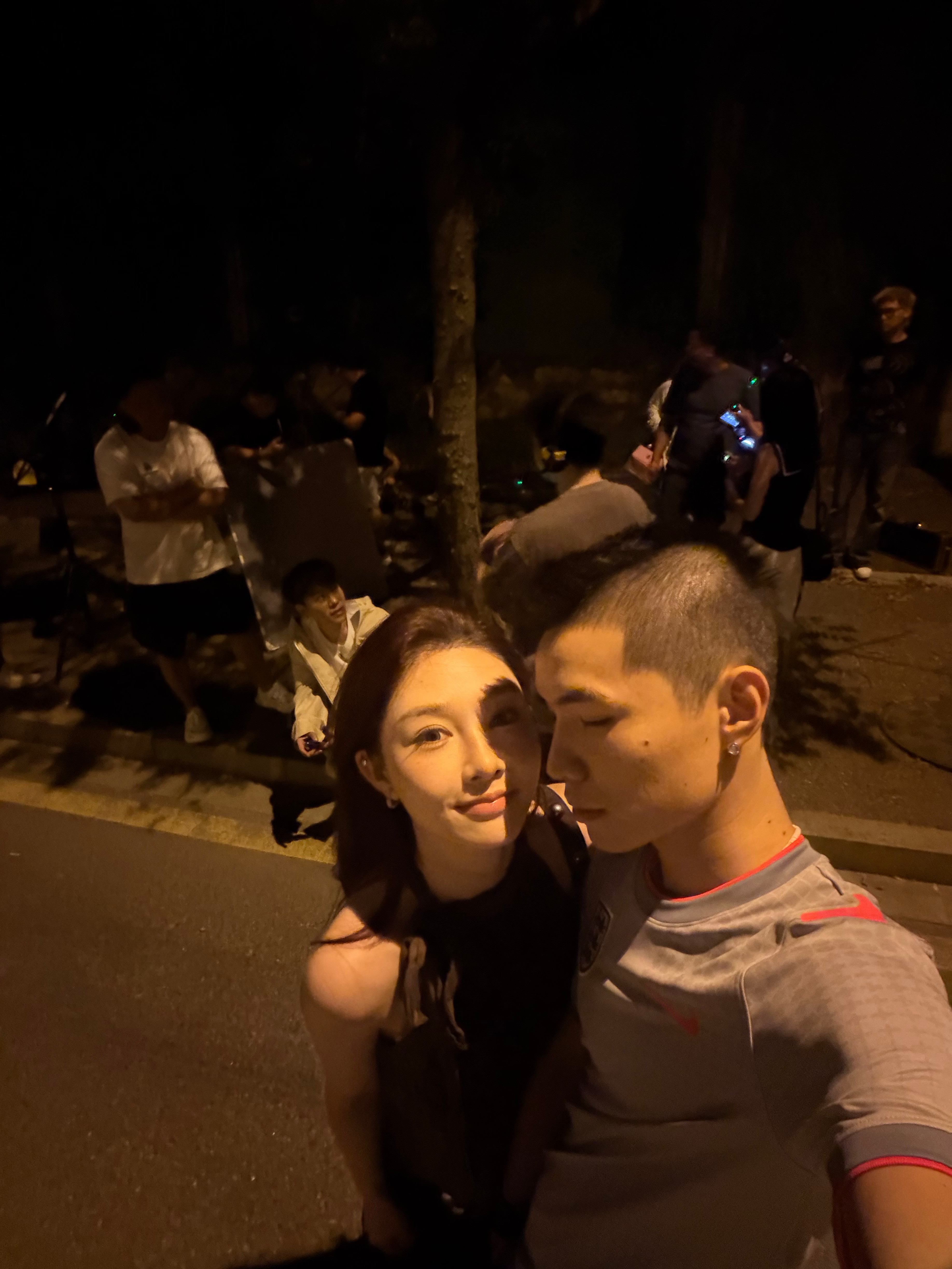 最后一个镜头，要挨巴掌了。[大笑][大笑]​​​