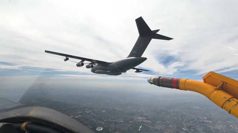 歼-20伸出空中受油管阅兵镜头里的大国重器190视角​​​