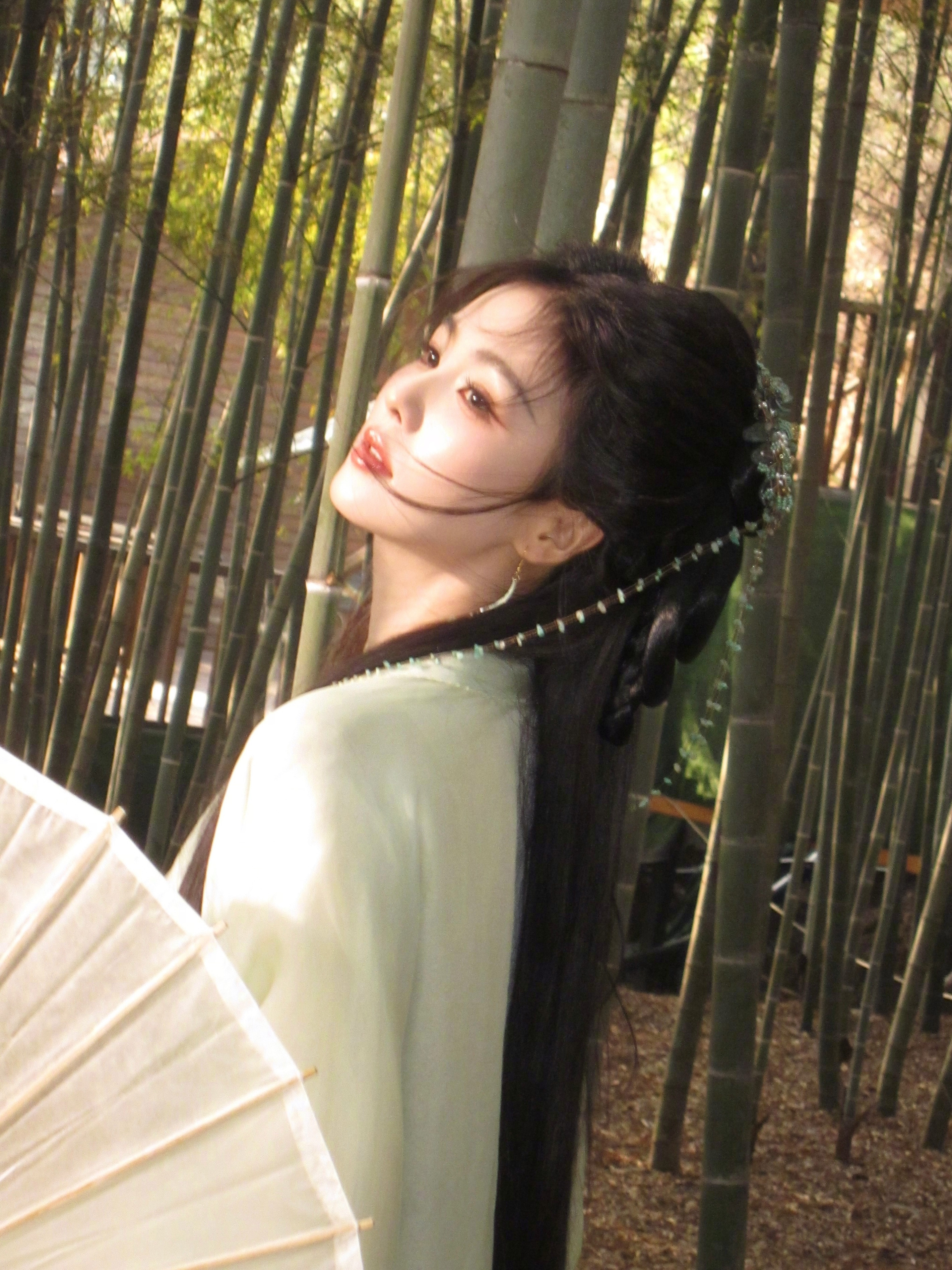 白鹿未获金鹰奖提名白鹿在复制粘贴的时代，你是手写的诗