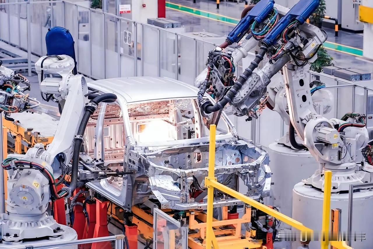 魏建军定了调：安全上，绝不能浮夸。这话听着朴实，但分量太重了。现在车圈儿宣传