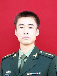 2012年，二炮军官请假未归，上级连忙打电话询问缘由，可电话那头却传来一个小女孩